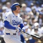 Dodgers star a late lineup scratch, dealing with nerve issue in neck